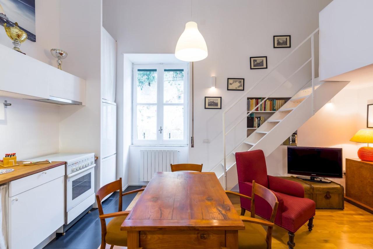 Appartamento Grifeo - Quiet And Relaxing Flat On Panoramic Route Napoli Esterno foto